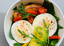Low carb poached egg salad